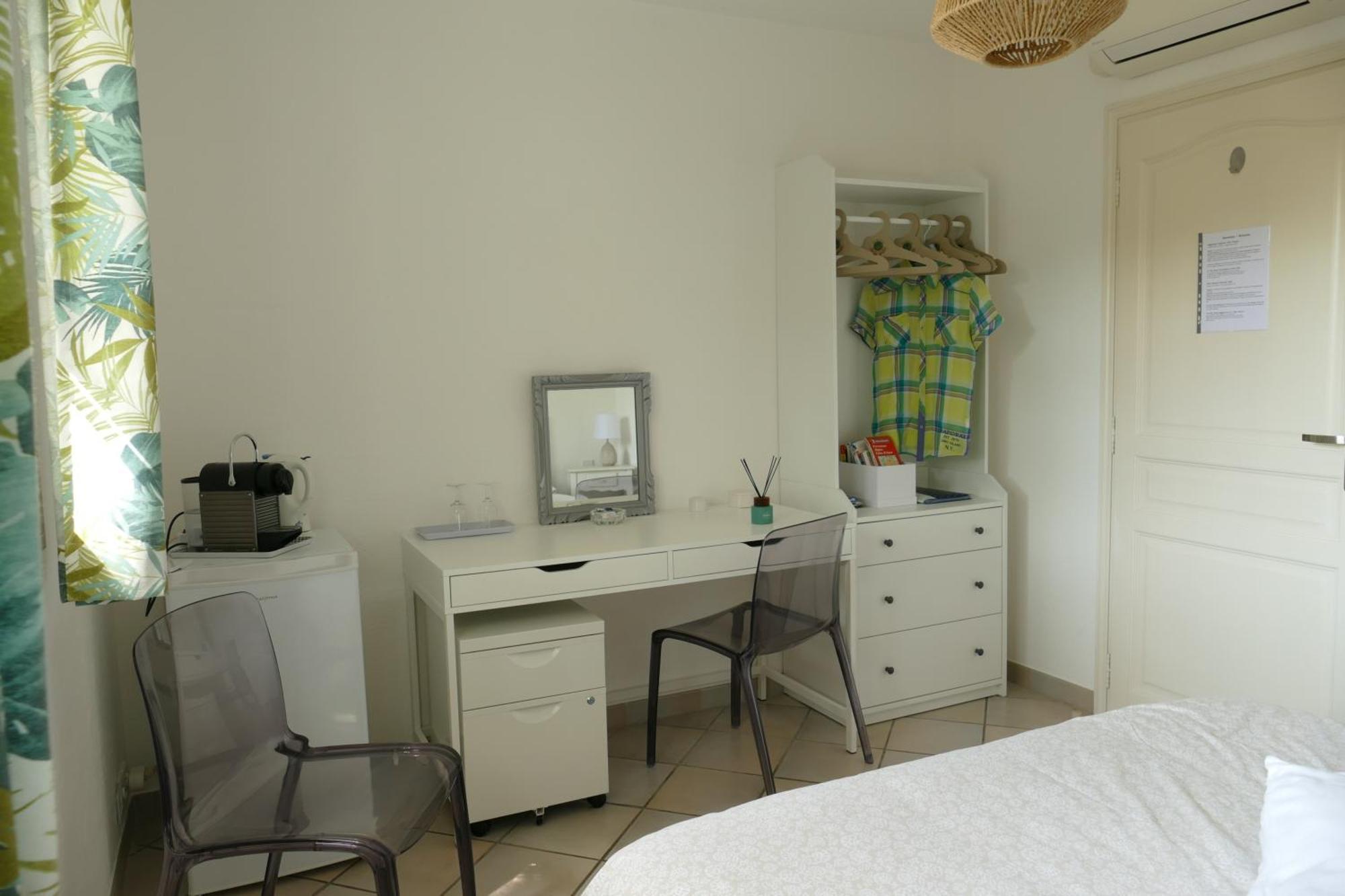 Villa Alessia อองทีบส์ ภายนอก รูปภาพ